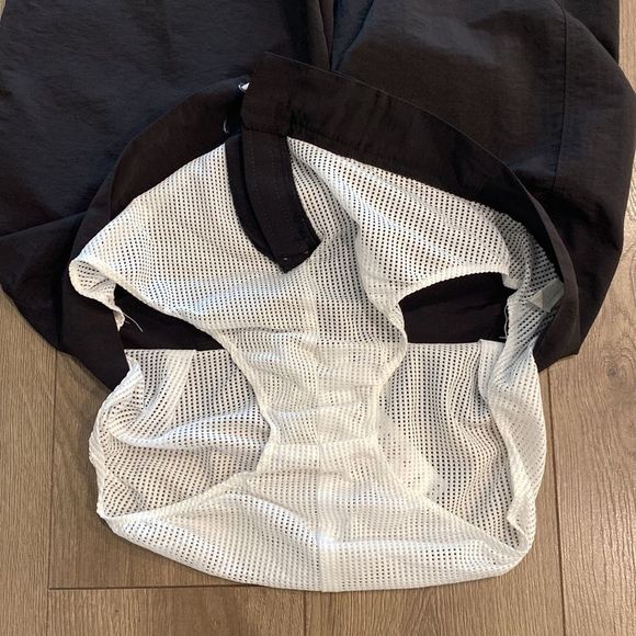 Parke & Ronen 8” Black Lined Nylon Swim Board Shorts Size 36 - Picture 7 of 13